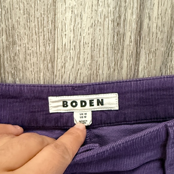 Boden Rich Purple Corduroy  Size 12 High rise Bootcut Cropped Pants - Picture 2 of 4